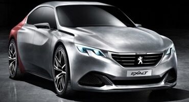 Peugeot presenta la Concept EXALT, forme sinuose e sensazioni forti