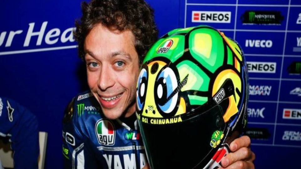 agv-corsa-valentino-rossi-the-turtle-helmet000.jpg