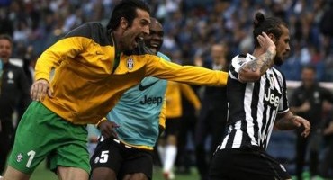 La Juventus vince a Roma grazie a un gol di Osvaldo, al 94′!