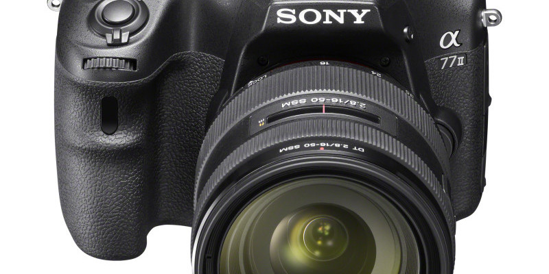 sony-presenta-la-nuova-alfa77-ii-a77-ii_wsal1650_front_top.jpg