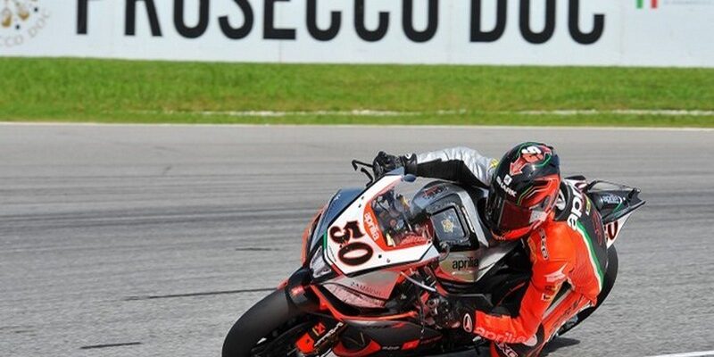 guintoli_action_-sepang_sbk_2014.jpg1_.jpg