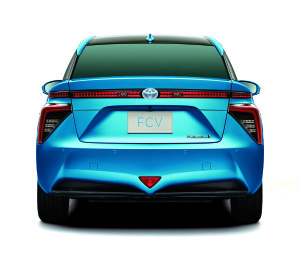 toyota-svela-il-design-esterno-della-sedan-fuel-cell-fcv1406_rear