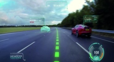 Jaguar Land Rover: con il “Virtual Windscreen” l’intero parabrezza diventa un display