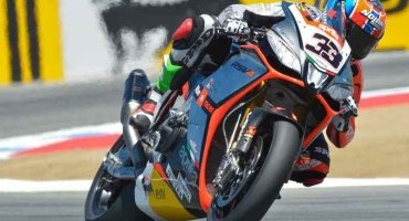 WSBK, Laguna Seca, in Gara 1 Melandri precede Guintoli, soddisfazione nel Team Aprilia Racing