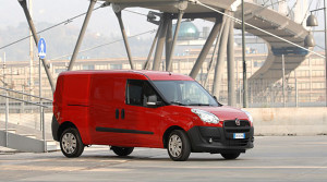 fiat-doblo-cargo-e-fiat-fiorino-trionfano-nel-regno-unito-091216_fp_nuovodoblocargo_07-2