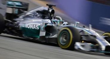 Formula1 – GP di Singapore: Hamilton vince e conquista la vetta della classifica