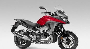 Honda svela all’Intermot di Colonia il nuovo VFR800X Crossrunner 2015