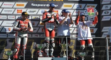 Superbike, la Ducati 1199 Panigale R vince il titolo piloti ed il titolo costruttori del CIV