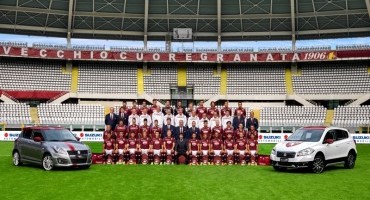 I calciatori del Torino F.C. scendono in campo con la nuova Suzuki Swift Toro Edition