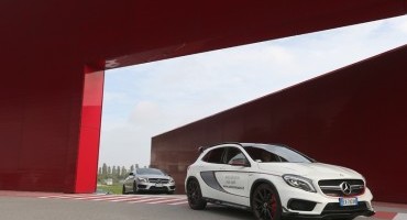 Mercedes-AMG, nuova edizione del Performance Tour alla scoperta delle eccellenze Italiane