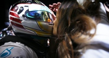 Formula 1, Lewis Hamilton conquista il suo primo titolo mondiale con Pirelli