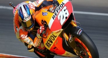 Front row start for Pedrosa as Marquez crashes on final lap