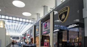 A Dubai il primo fashion store Collezione Automobili Lamborghini