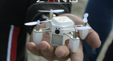 Zano, il mini drone da passeggio per i selfie in HD