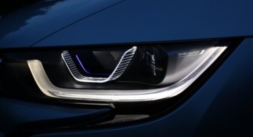 BMW:  Intelligent Laserlight e OLED technology, le novità al CES di Las Vegas