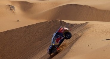 Dakar,Peterhansel sfrutta il potenziale della PEUGEOT 2008 DKR sulle dune