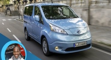 Nissan: la campionessa Fiona May scopre e-NV200 Evalia sette posti