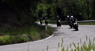 Triumph Italia rinnova la partnership con la scuola FMI di Guida Dinamica Sicura su Strada