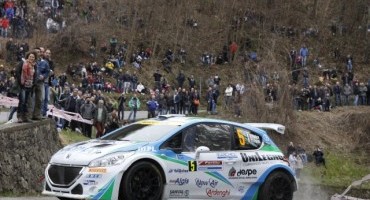 Campionato Italiano Rally, la Peugeot 208 T16 di Alessandro Perico domina al Ciocco