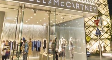 Stella McCartney apre un Tokyo Flagship Store ad Aoyama