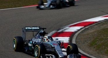 Formula 1, GP di Spagna, Nico Rosberg centra la sua prima pole stagionale, Hamilton insegue