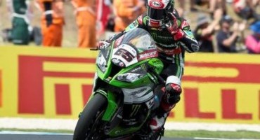 WSBK, Imola, Gara 1, settimo successo per Jonathan Rea (Kawasaki Racing Team)