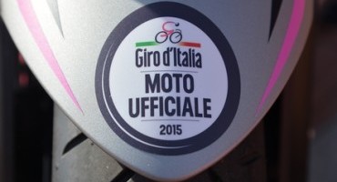 Yamaha, il nuovo Yamaha TMAX è la moto ufficiale del Giro d’Italia 2015