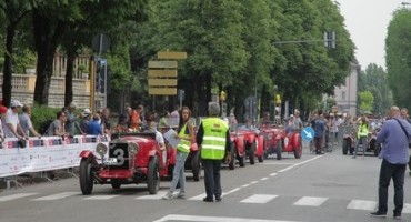 E’ partita la 33esima edizione della “Mille Miglia”, passione, tensione ma tanto entusiasmo