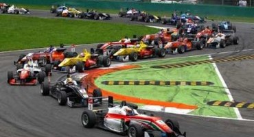 ACI Racing, Formula 3: per comportamento scorretto dei piloti, la Direzione di Gara Internazionale ferma la gara