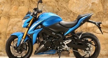 Suzuki presenta la nuova GSX-S1000 ABS : performante, dinamica, pronta per essere domata