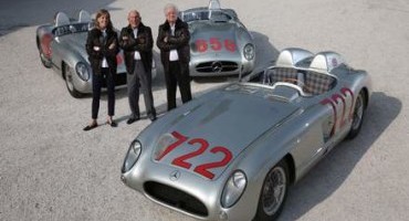 Mercedes-Benz 300 SLR e Stirling Moss festeggiati al Goodwood Festival of Speed