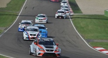 Imola, 4° ACI Racing Weekend 2015, lo spettacolo è appena iniziato