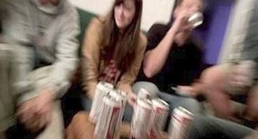 Assicurazioni: come si comporta la compagnia in caso di guida in stato di grave ebbrezza, alterazione da stupefacenti o incidente?