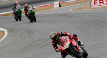 WSBK, Laguna Seca: Gara 1 a Chaz Davies, solo quarto il compagno di squadra Giugliano