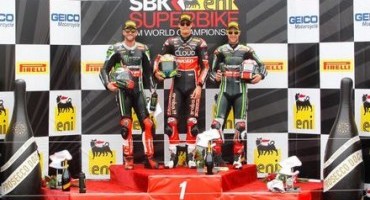 WSBK 2015, Laguna Seca, storica doppietta di Davies che vince anche Gara 2, cade Giugliano