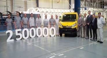 Citroën Jumpy “LA POSTE”: nello stabilimento di Sevelnord costruito il 2,500,000 veicolo