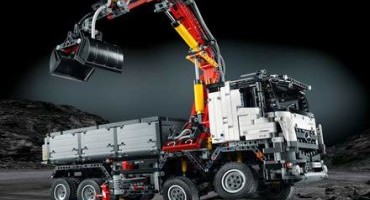 LEGO, dalla collaborazione con Mercedes-Benz, il Truck Arocs per gli appassionati dei ‘mattoncini’