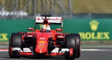 Formula 1, GP Ungheria, successo della Ferrari di Vettel, solo sesto Hamilton