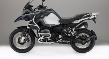 BMW Motorrad, nuove misure e facelift per la R 1200 GS TripleBlackil MY 2016