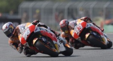 MotoGP 2015, Marquez second fastest on day one in Brno, but injury scare for Pedrosa