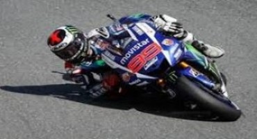 MotoGP 2015, Lorenzo domina la gara di Brno davanti a Marquez e Rossi