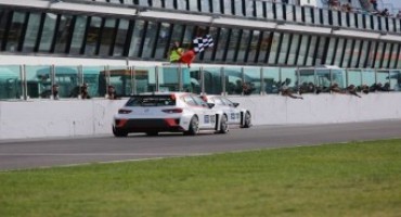 Campionato Italiano Turismo Endurance, Misano: Gara 1 sotto il segno delle Seat, con Valentina Albanese che precede Jordi Gené