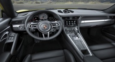 Porsche 911 Carrera 4 and 911 Targa 4 with turbocharged engines and new all-wheel drive