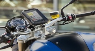 BMW Motorrad presents Smartphone Cradle for motorcycles and scooters