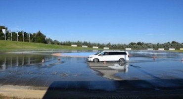 Mercedes-Benz Vans, a Vallelunga la giornata di formazione teorico/pratica sui veicoli commerciali a noleggio