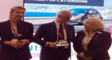 Nissan, i giornalisti dell’Auto (UIGA) premiano la Casa giapponese, con lo “Special Award Electric”