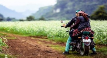 Luna di miele in moto: avventura e divertimento assicurati!