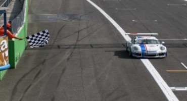 Carrera Cup Italia 2015: confermato il titolo conquistato in pista, è Riccardo Agostini il Campione