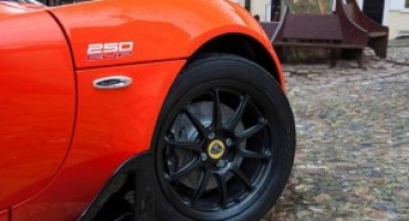 Lotus Elise Cup 250, veloce e ancora più leggera