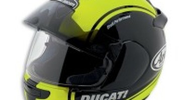 Ducati con Arai e Rev’it!: un casco e una giacca per migliorare la sicurezza Ducati con Arai e Rev’it!: un casco e una giacca per migliorare la sicurezza